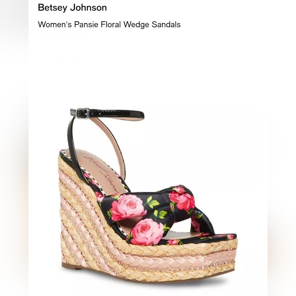 Betsey Johnson
Women's Pansie Floral Wedge Sandals Size 5.5M NIB